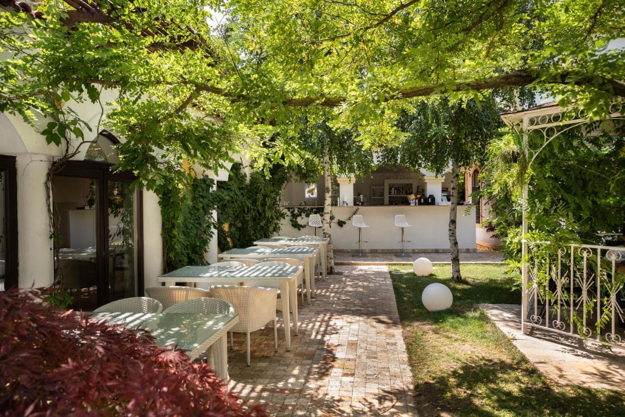 Villa Pontica ナボダリ エクステリア 写真